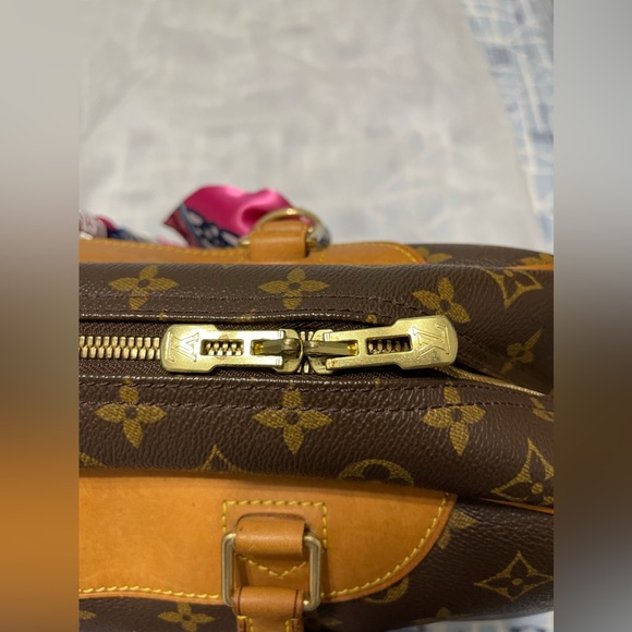 LV deauville bag - Picture 3 of 9